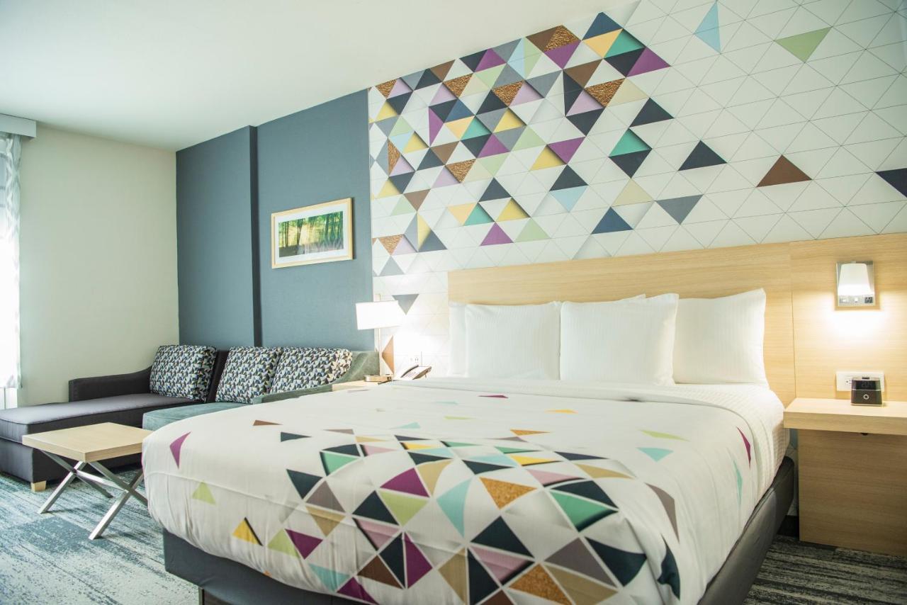 La Quinta Inn & Suites By Wyndham Лейк Сити Екстериор снимка