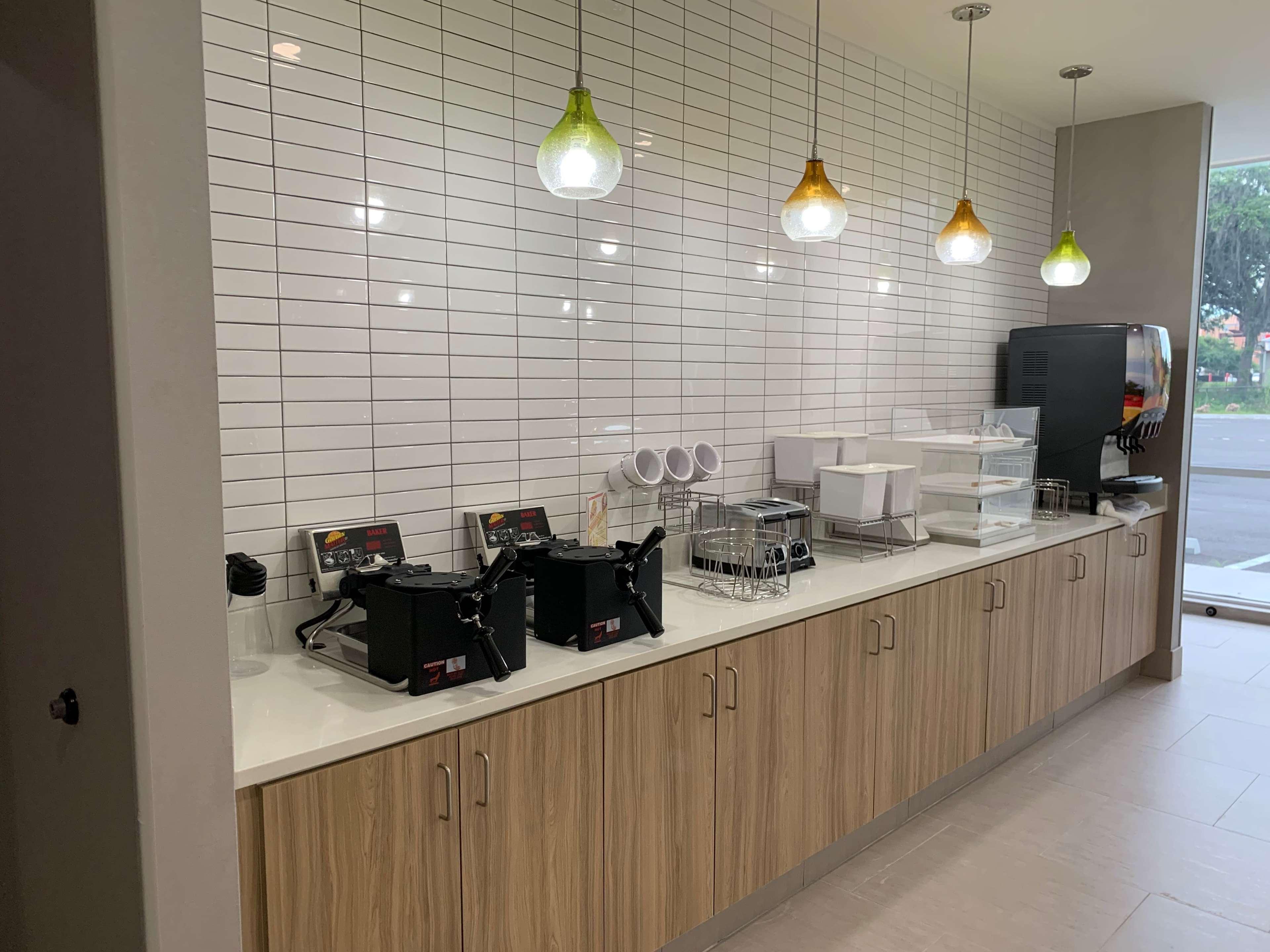 La Quinta Inn & Suites By Wyndham Лейк Сити Екстериор снимка