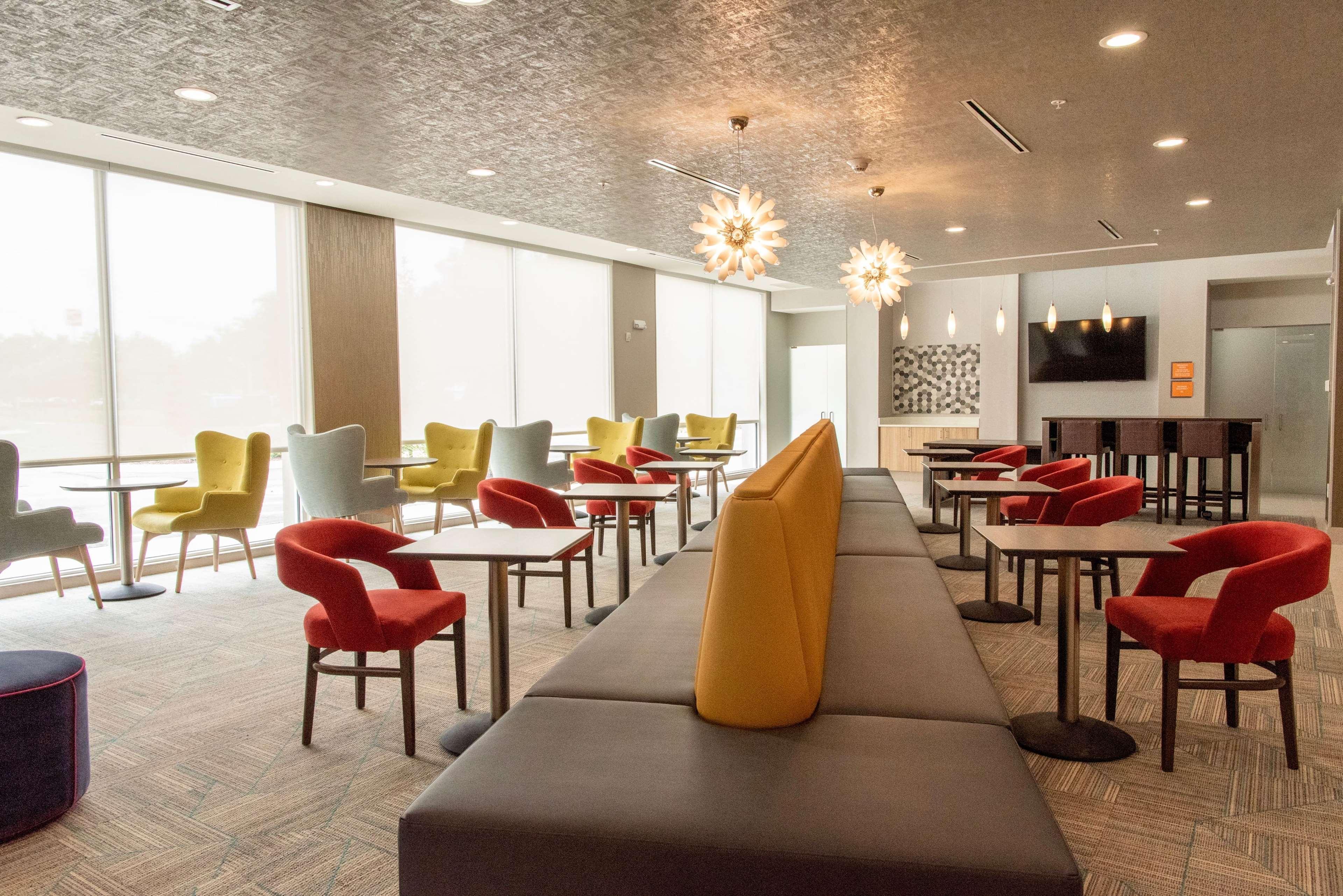 La Quinta Inn & Suites By Wyndham Лейк Сити Екстериор снимка